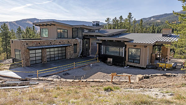 Full Home Back View 7 Little Wolf Big Sky Mt